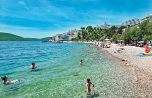 Пляж в Неуме, галька – фотографии Боснии и Герцеговины