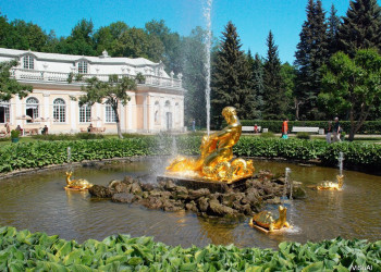Фонтан в Петергофе, Россия. Фото 4 – фотографии России