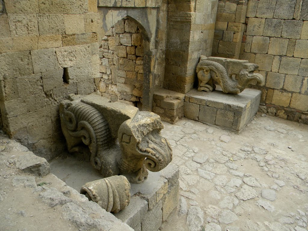 Цитадель Нарын-кала в Дербенте, Дагестан – фотографии России