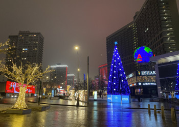 Вид на Новый Арбат в новогоднюю ночь – фотографии России