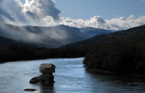 Дом отшельника на реке Дрина 8 – фотографии Боснии и Герцеговины