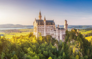 Замок Нойшванштайн на юго-востоке Баварии в Германии – фотографии Германии