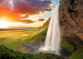 Живописный водопад Сельяландсфосс, Исландия – фотографии Исландии