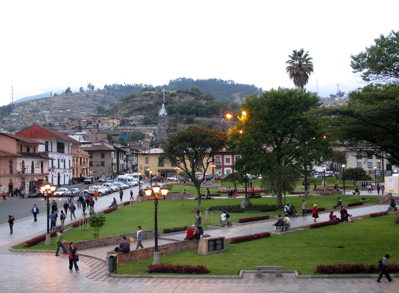 Площадь Армас в Кахамарке – фотографии Перу