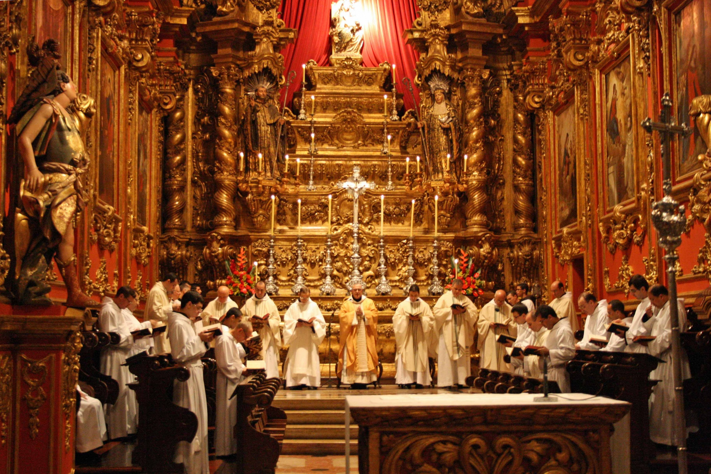 Монастырь Сан-Бенту (Mosteiro de São Bento) в Рио – фотографии Бразилии