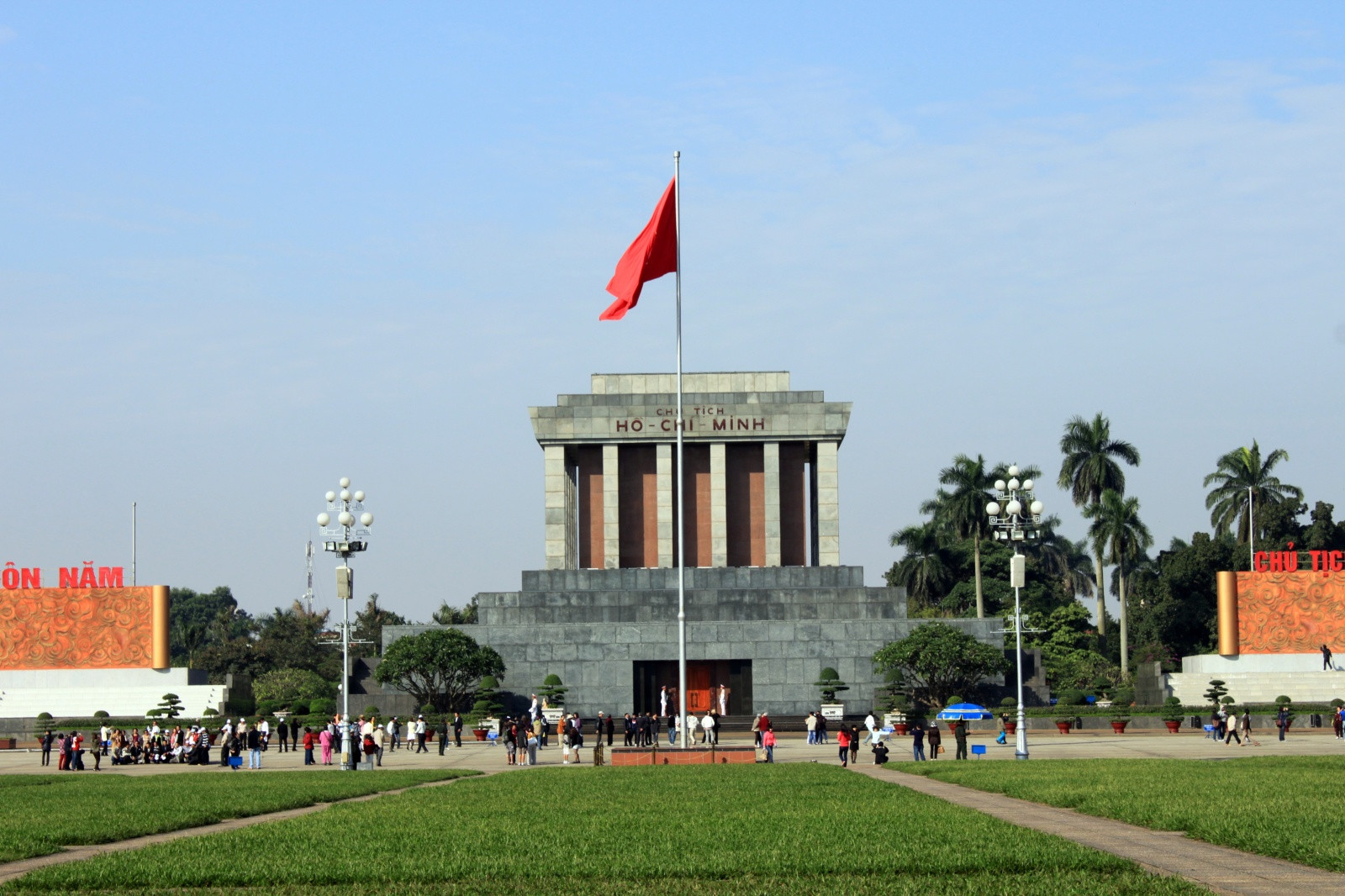 Мавзолей Хо Ши Мина и площадь Бадинь – фотографии Вьетнама