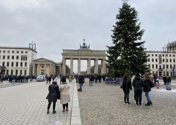 Бранденбургские ворота в декабре – фотографии Германии