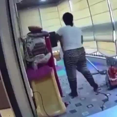 Квартиры во время взрыва в Бейруте в порту – видео Ливана