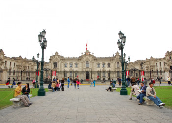 Площадь Армас, также известная как Главная площадь – фотографии Перу