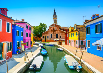 Остров Бурано (Burano) – декоративный островной квартал Венеции – фотографии Италии