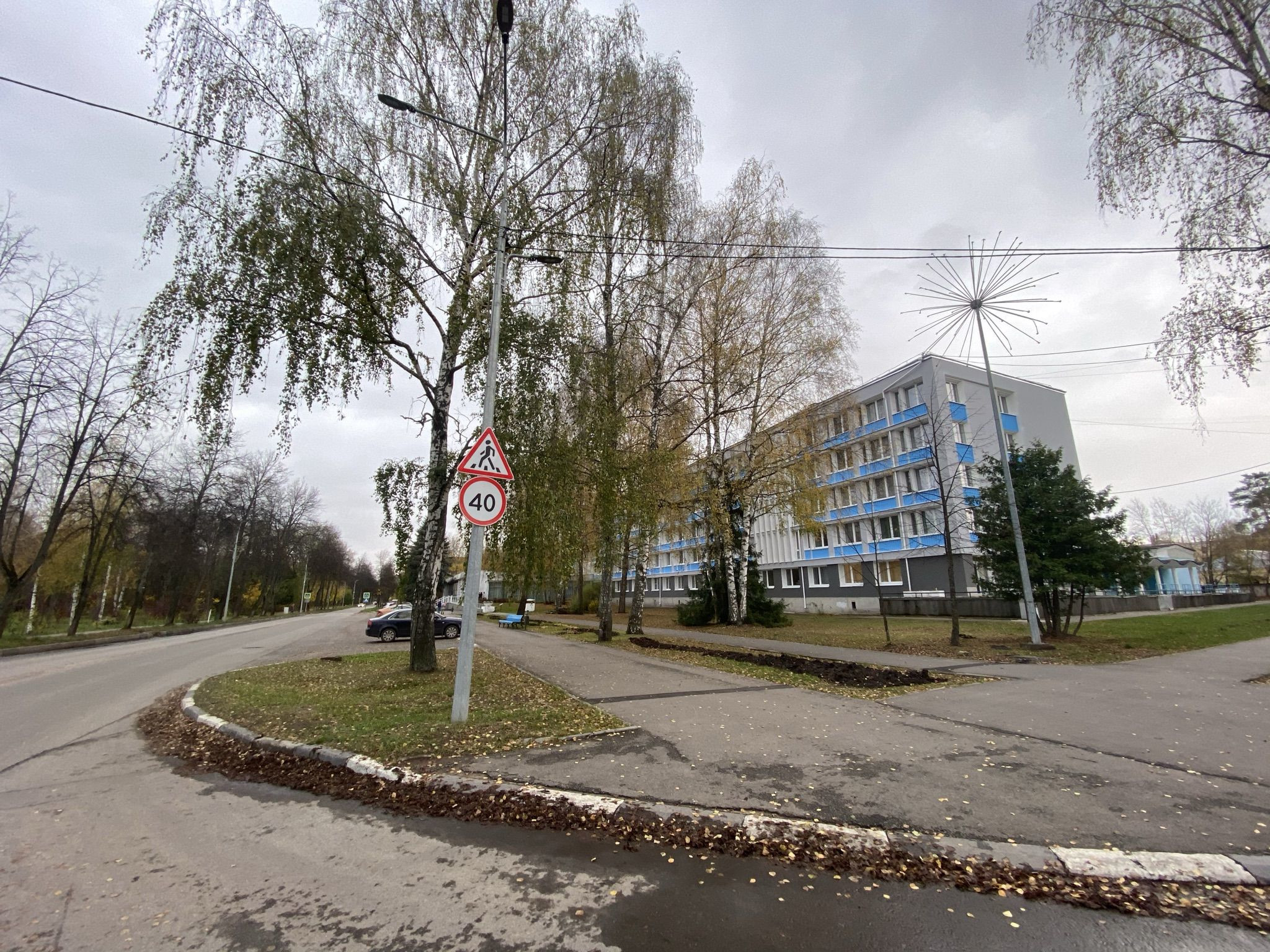 Вид на гостиницу Дубна – фотографии России