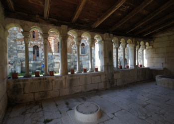 Балкон. Аполлония. Албания – фотографии Албании