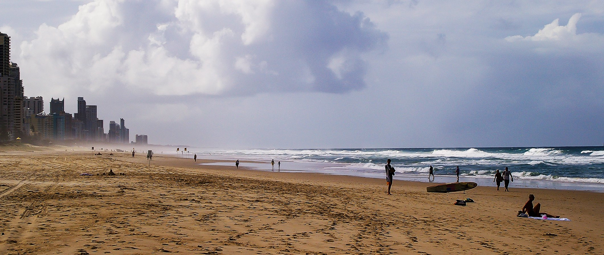 Пляж курорта Gold Cost – фотографии Австралии