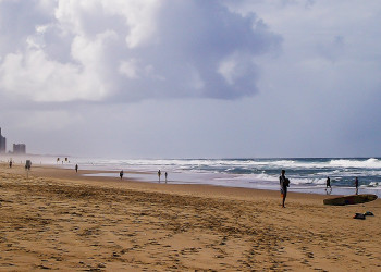 Пляж курорта Gold Cost – фотографии Австралии