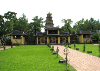 Пагода Тьенму в Хюэ – фотографии Вьетнама