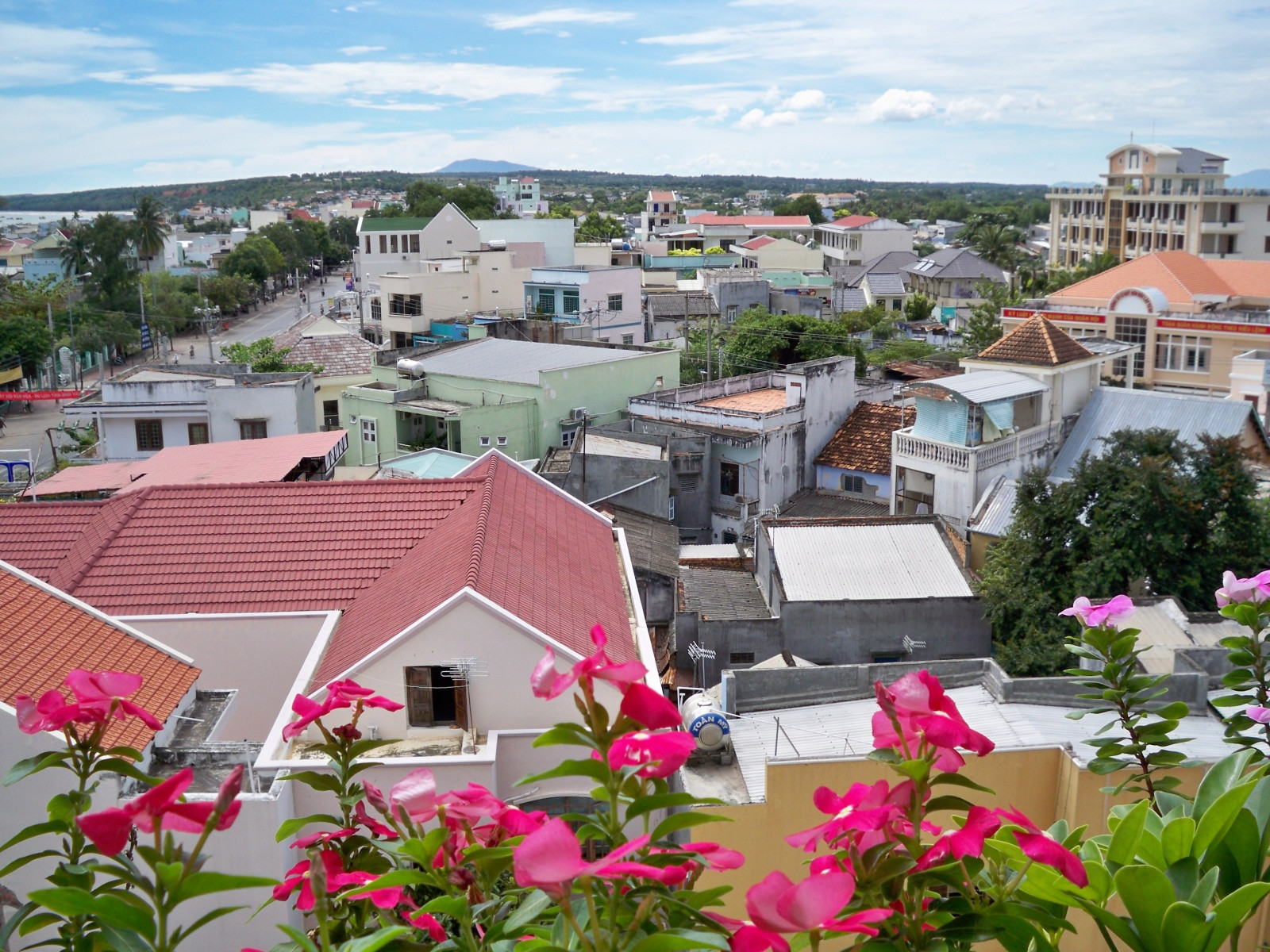 Фантхьет (Phan Thiet), также известный как Фантьет или Фантхиет – фотографии Вьетнама