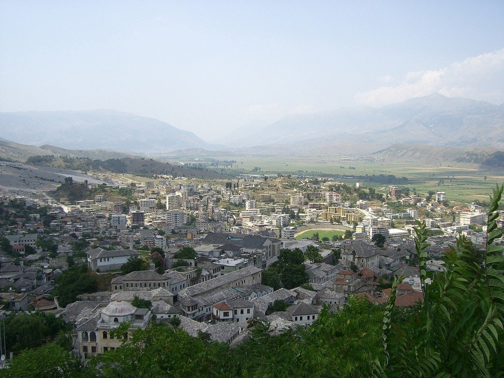 Вид с высоты. Гирокастра. Албания. – фотографии Албании