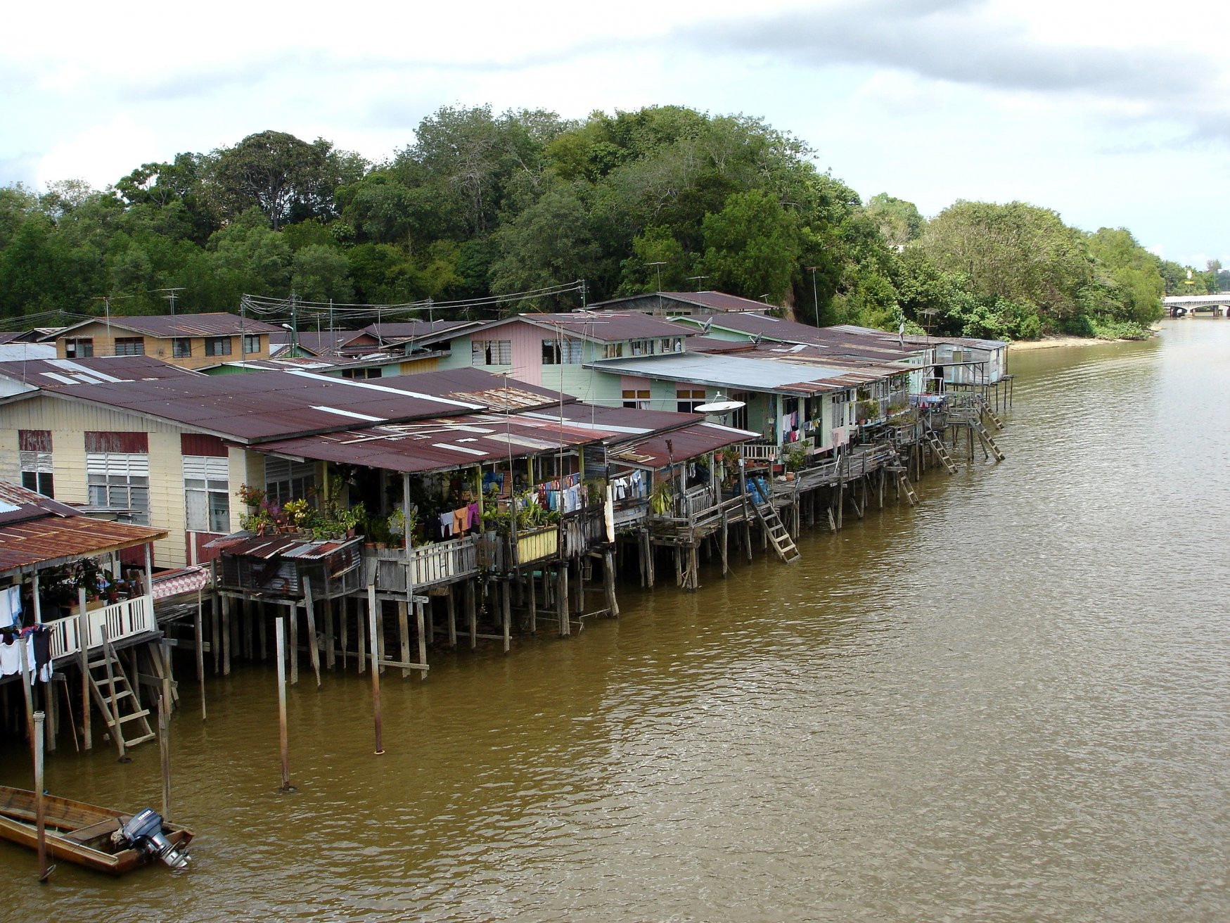 Деревня на воде Кампонг-Айер (Kampong Ayer) – фотографии Брунея