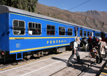 Поезд в Ольянтайтамбо – фотографии Перу