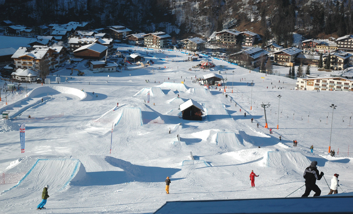 Трасса для катания сноубордистов. Хинтерглемм. Австрия – фотографии Австрии