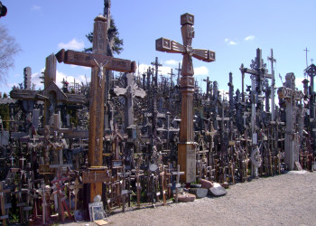 Гора Крестов в пригороде Шауляя – фотографии Литвы