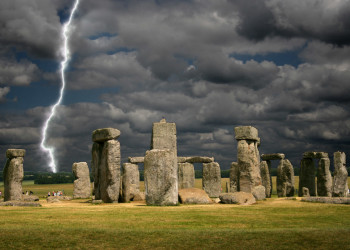Мегалитическое сооружение Стоунхендж (Stonehenge), Эймсбери, Великобритания – фотографии Великобритании