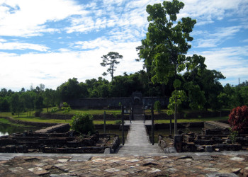 Гробница императора Тхиеу Чи в окрестностях Хюэ – фотографии Вьетнама