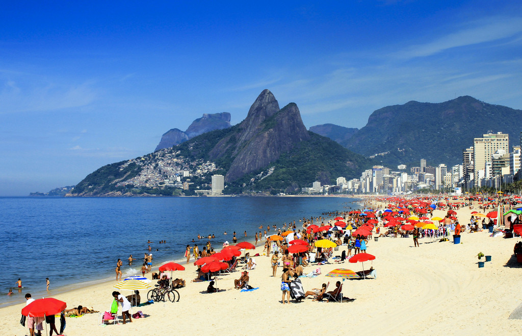 Пляж Ипанема в Рио-де-Жанейро – фотографии Бразилии