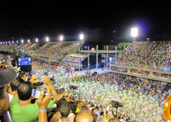 Самбодром (Sambódromo) – огороженная 700-метровая улица – фотографии Бразилии