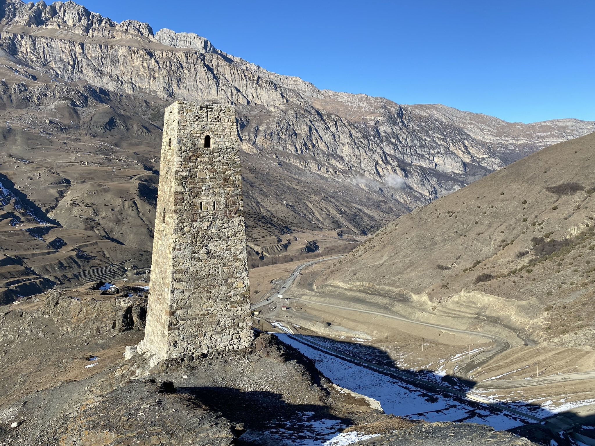 Вид на Башню Курта и Тага в Северной Осетии, Россия – фотографии России
