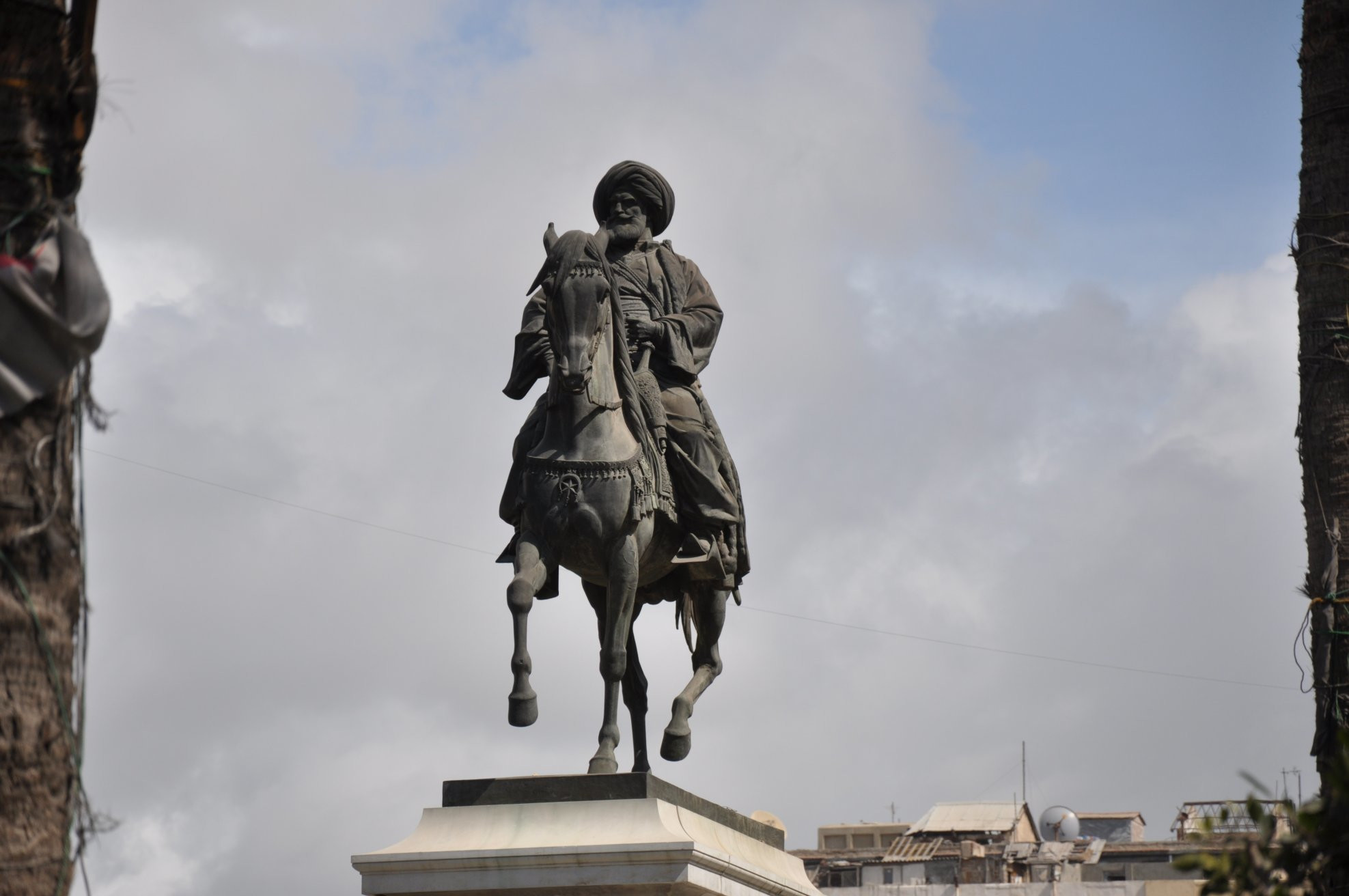 Статуя Мухаммеда Али на площади Тахрир – фотографии Египта