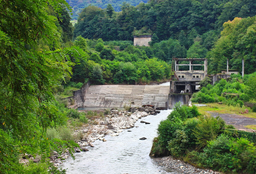 Дамба. Ткуарчал. Абхазия – фотографии Абхазии