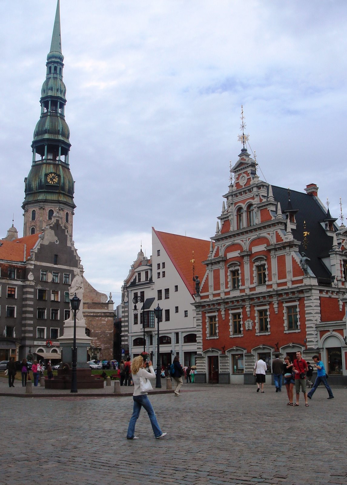 Латвийская Церковь Святого Петра и Дом Черноголовых – фотографии Латвии