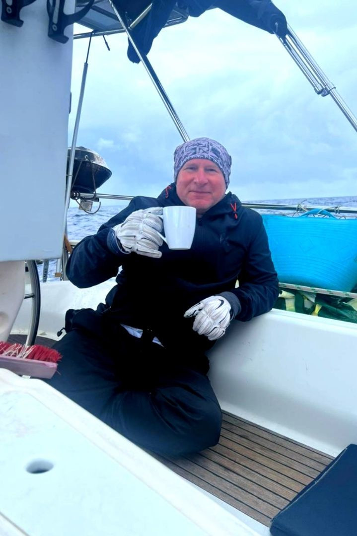 Утреннее кофе после ночной вахты, это здорово! – фотографии Португалии