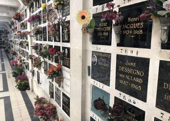 Неординарное кладбище Пер-Лашез в Париже, Франция – фотографии Франции