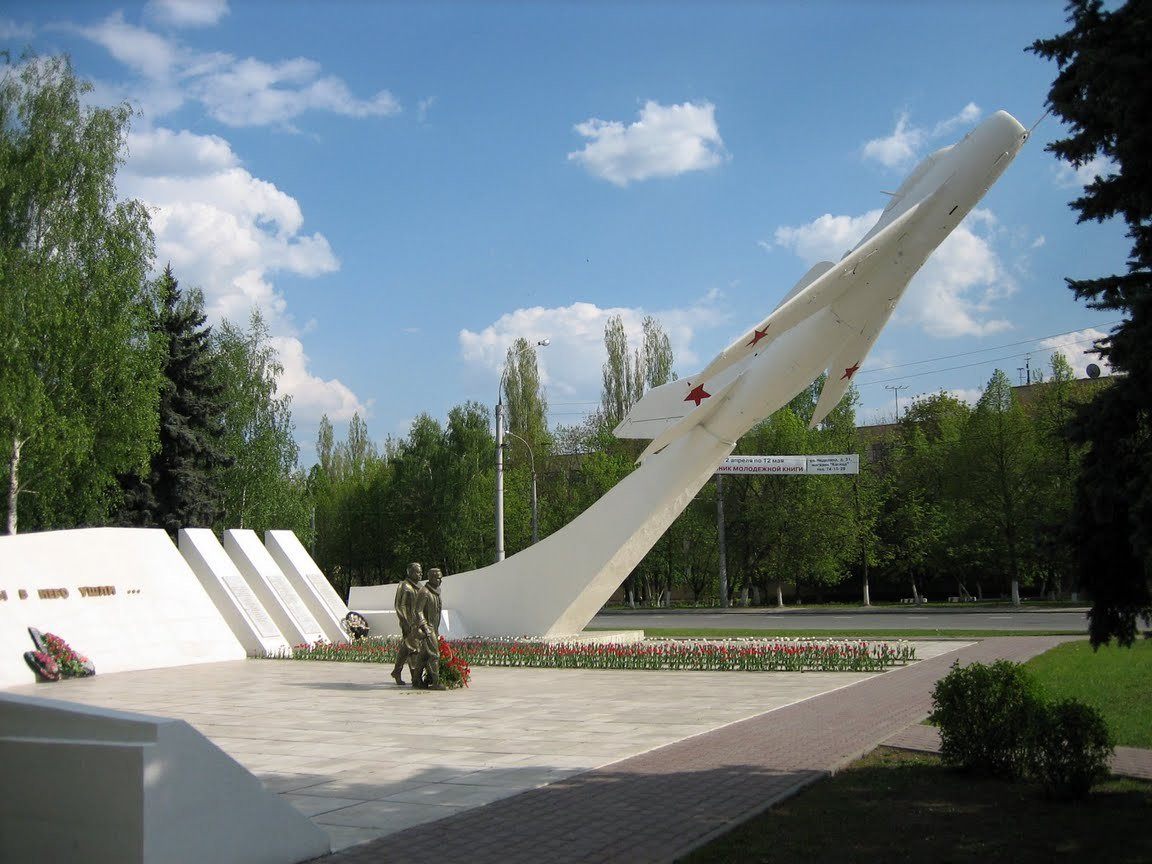 Памятник в Липецке, Россия. Фото 1 – фотографии России