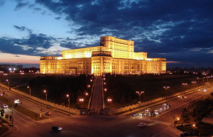 Дворец парламента в Бухаресте строил диктатор Чаушеску, желая разместить там президентские кабинеты – фотографии Румынии