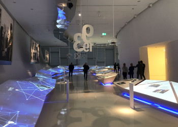 Выставка в центре Гейдара Алиева, Баку – фотографии Азербайджана