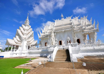 Белый храм - эксцентричное сооружение – фотографии Таиланда