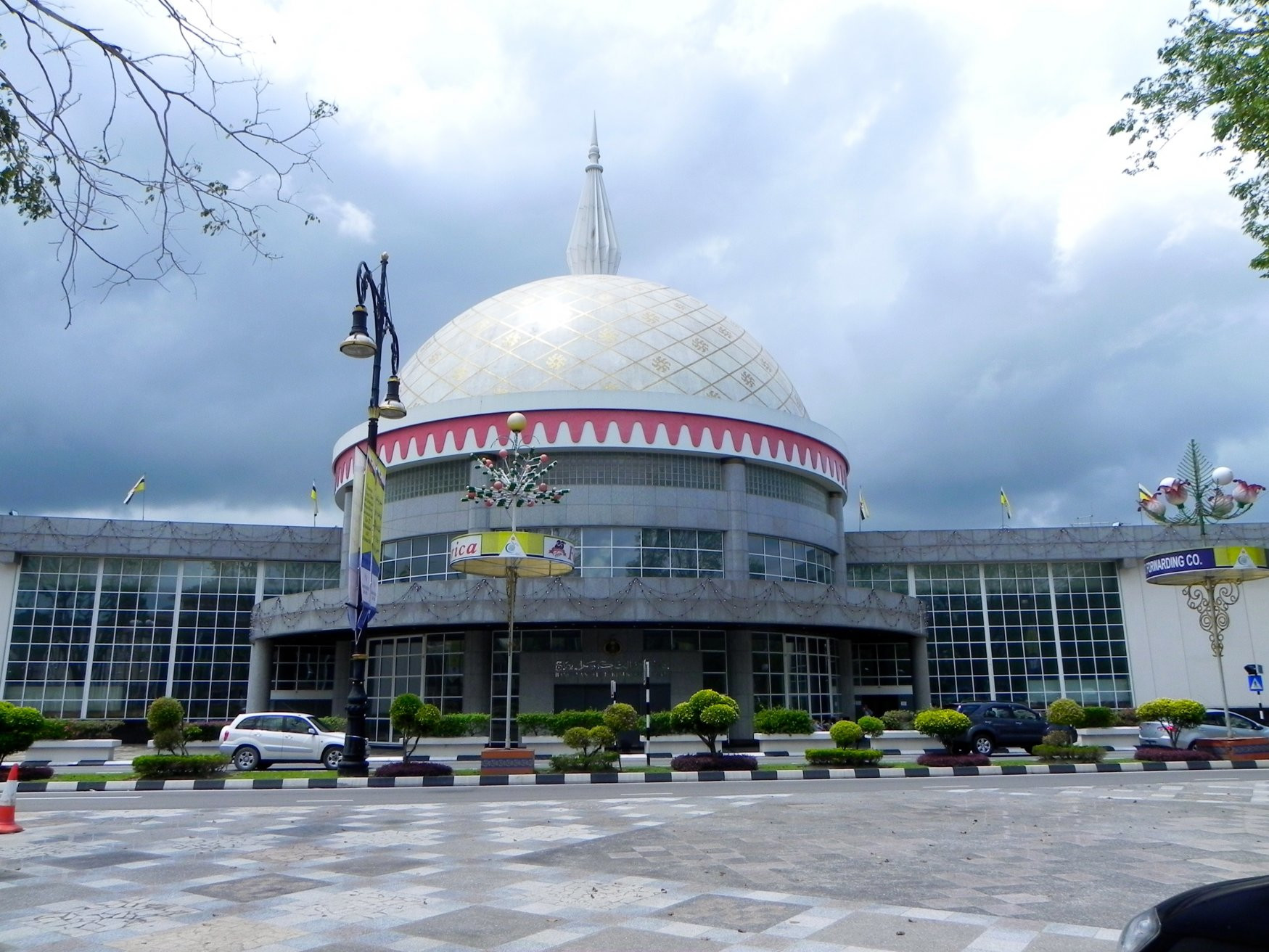 Музей королевских регалий – фотографии Брунея