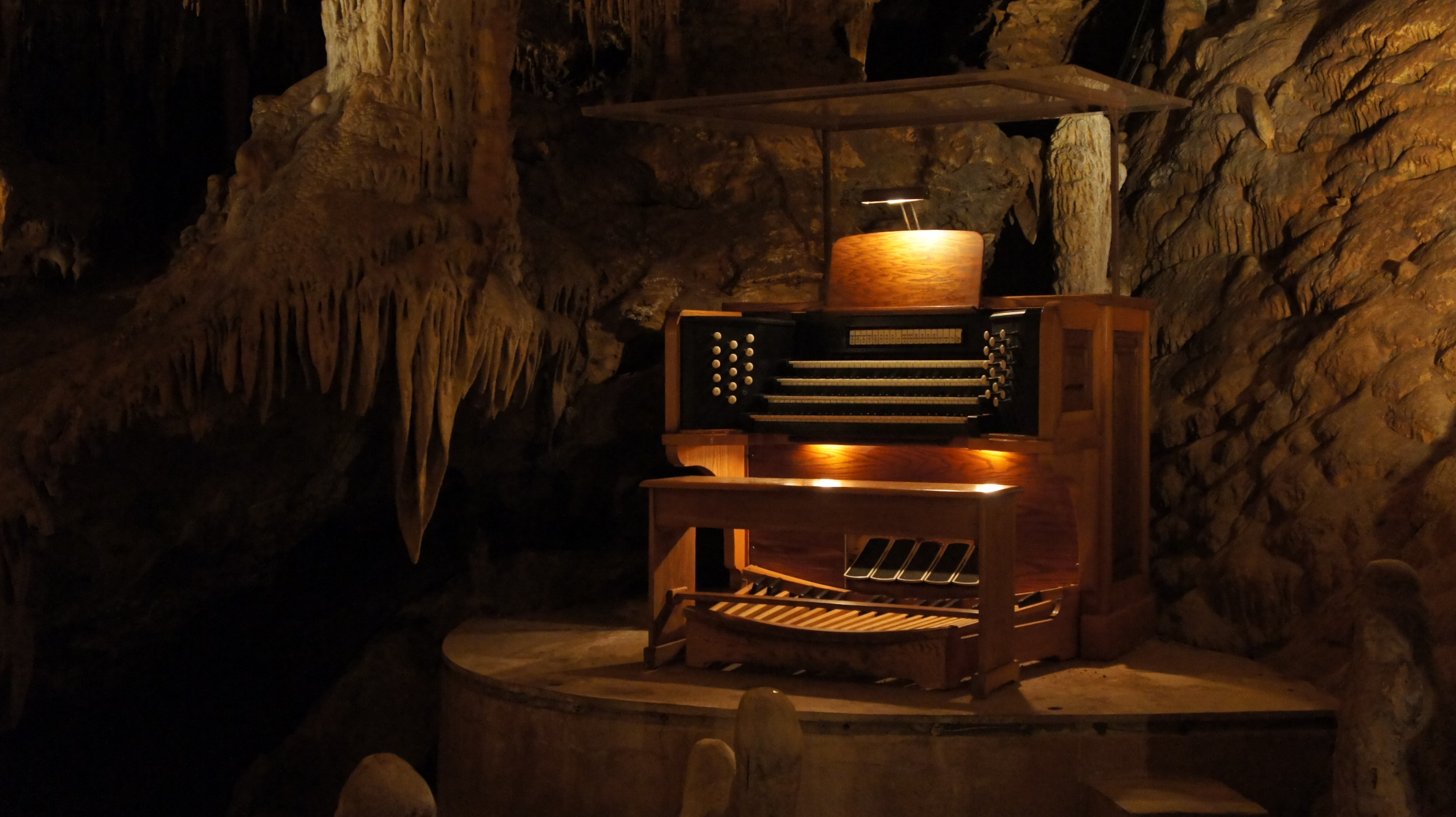 Великий сталактитовый орган (The Great Stalacpipe Organ), Вирджиния, США – фотографии США