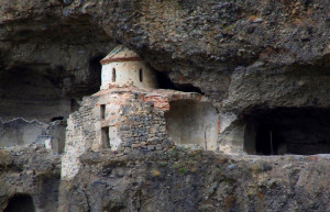 Грузинский город-монастырь Вардзия (Vardzia) – фотографии Грузии