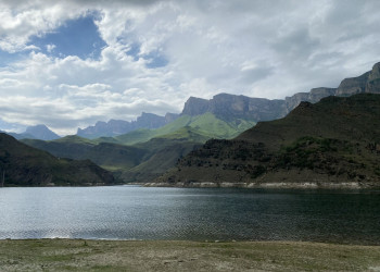 Былымское озеро, берег – фотографии России