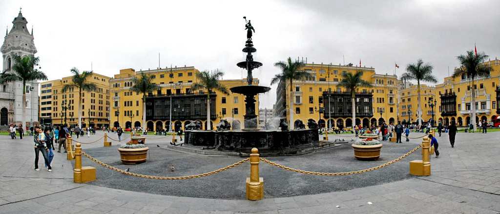 Пласа-де-Армас, также известная как Пласа-Майор – фотографии Перу