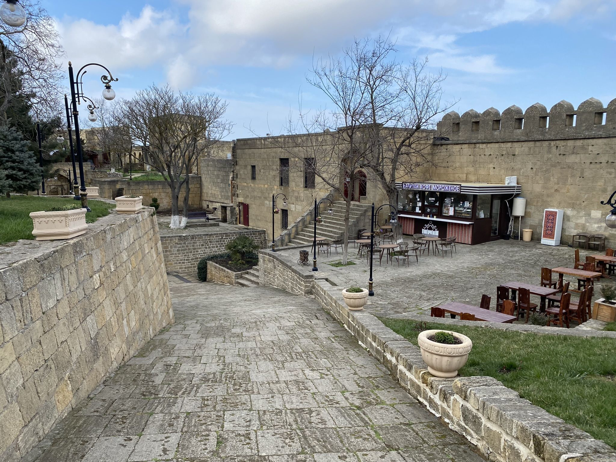 Крепость Нарын-кала – древнейшая в Дагестане – фотографии России