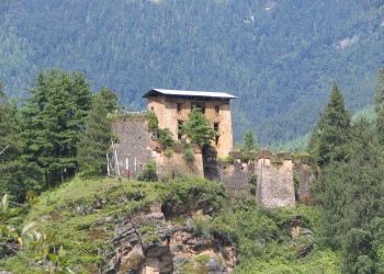 Друкгьял-дзонг (Drukgyal Dzong) – фотографии Бутана