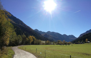 Солнце над горами. Кляйнарль. Австрия – фотографии Австрии