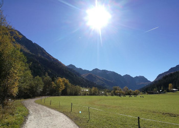 Солнце над горами. Кляйнарль. Австрия – фотографии Австрии