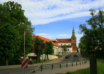 Церковь Святого Симеона в городе Валмиера – фотографии Латвии