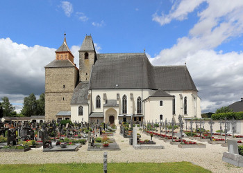 Кладбище перед Паломнической церковью Мария Шендорф. Австрия – фотографии Австрии
